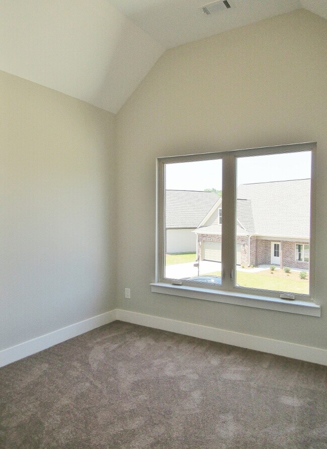 Building Photo - Beautiful Home for Rent in McCalla... Available to View with 48 Hour Notice!! Call today!!