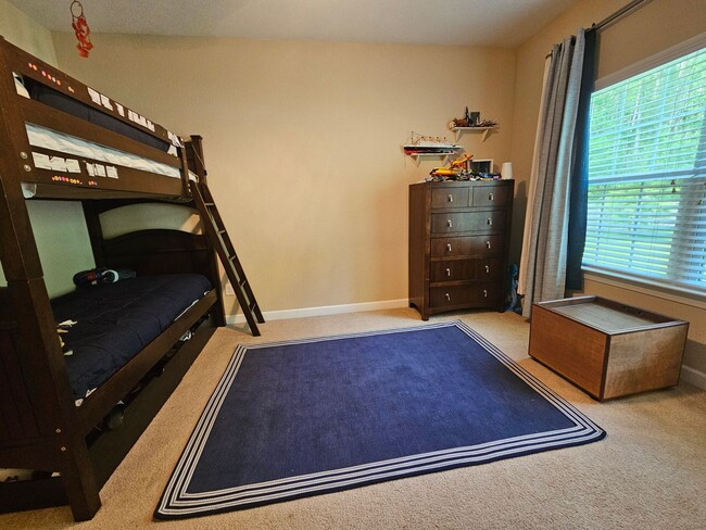 Building Photo - GRASSFIELD - Lauren's Cove