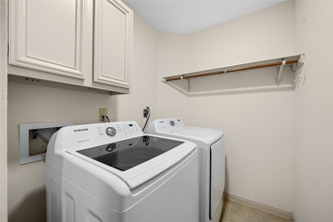 Building Photo - 12635 Ashford Chase Dr