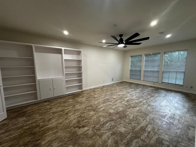 Building Photo - 2404 Indian Trail