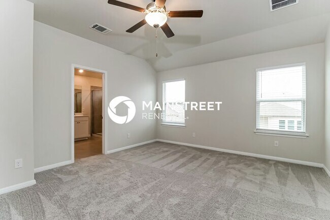 Building Photo - 3 Bedroom Pet-Friendly Home in Hutto, TX w...