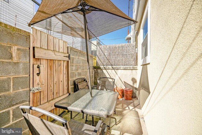 Building Photo - 1920 Fitzgerald St