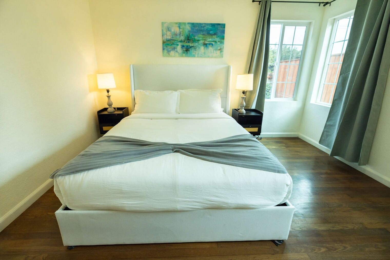 Building Photo - 240 E Hedding St