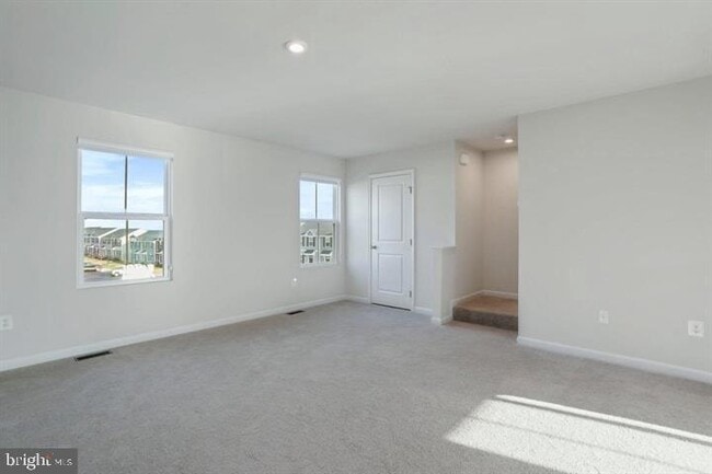 Building Photo - 405 Williams St