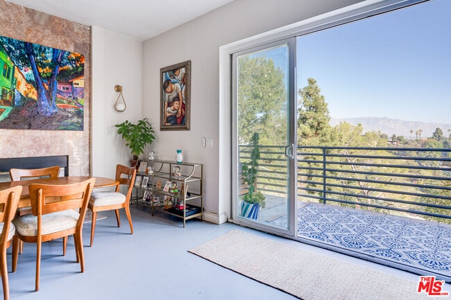 Building Photo - 467 Canyon Vista Dr