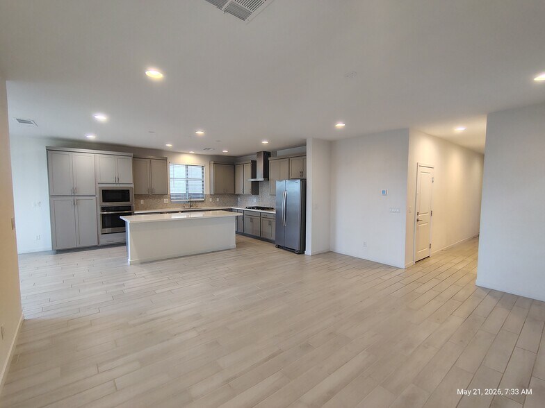 Building Photo - 9648 Sunstone Sparkle Ave