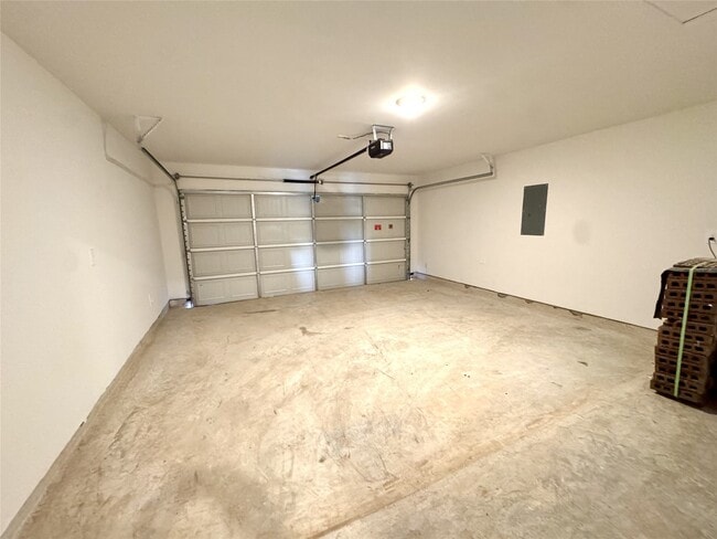 Building Photo - 30407 Carter Cv