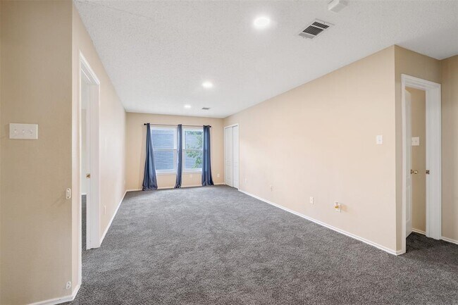 Building Photo - 2507 Byfield Dr