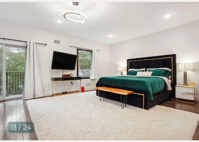 Building Photo - 65 Corbin Ave