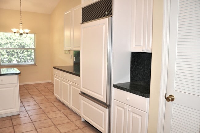 Building Photo - 4040 8th Ln