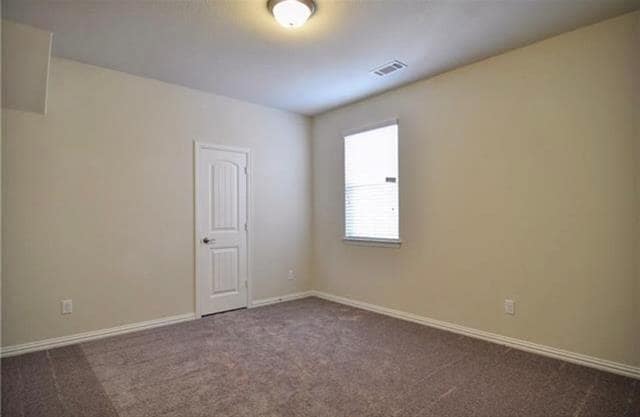 Building Photo - 812 Birdie Dr