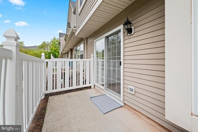 Building Photo - 1408 Black Walnut Dr