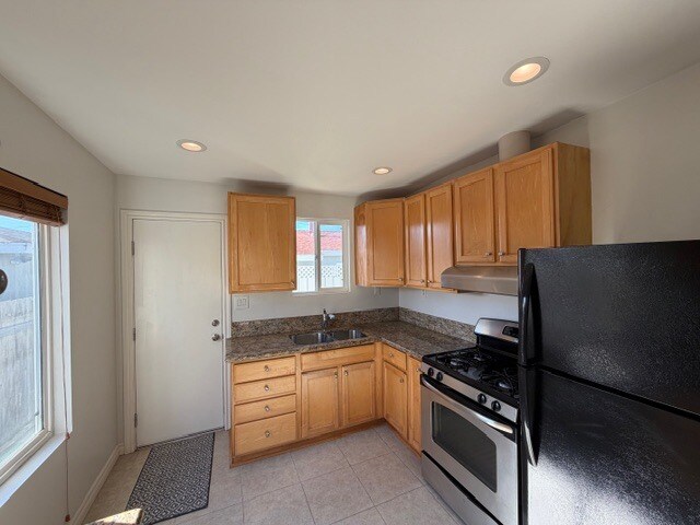 Building Photo - 1268 Georgia St