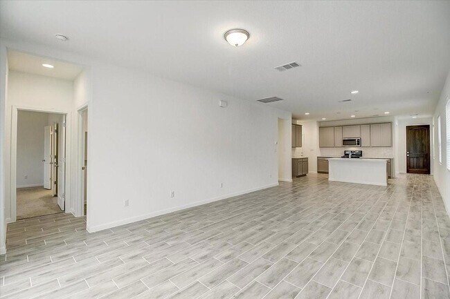 Building Photo - 117 Lacey Oak Lp