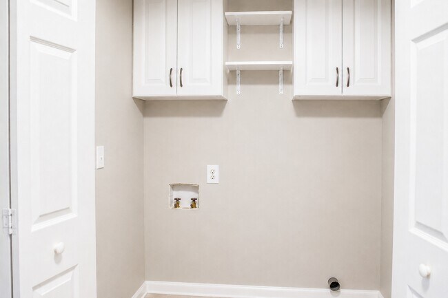 Building Photo - 38 White Heron Ct