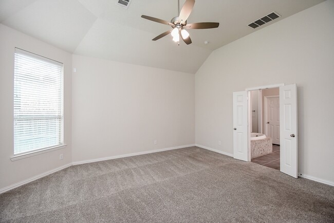 Building Photo - 27231 Symphony Creek Ln