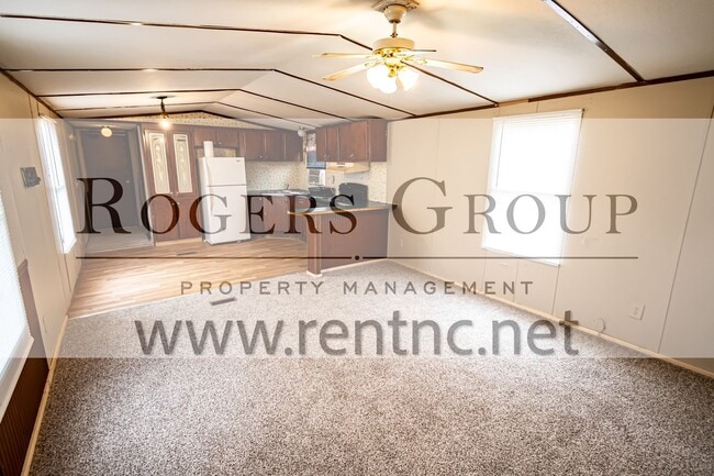 Building Photo - 112 Enchanted Dr