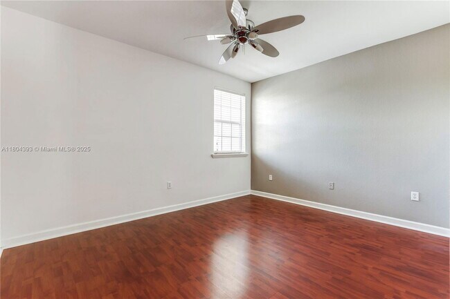 Building Photo - 5549 NW 113th Ct