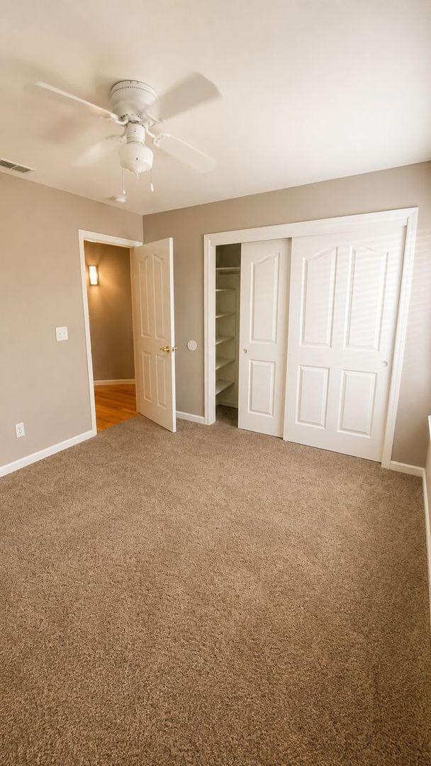 Building Photo - 802 E Catalina Cir