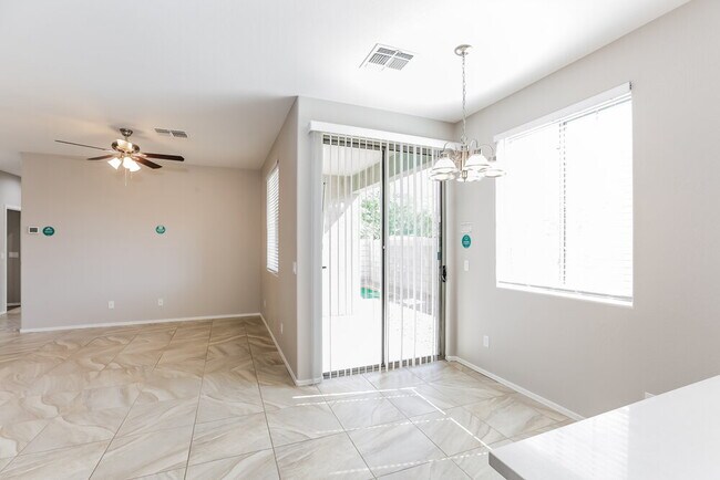 Building Photo - 1735 S Desert View Pl