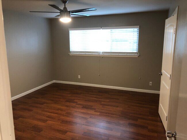 Master bedroom - 9633 Chukar Cir