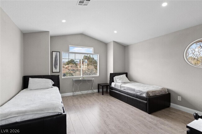 Building Photo - 3402 Classic Bay Ln