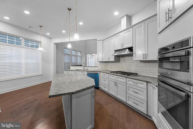 Building Photo - 105 Samjan Cir