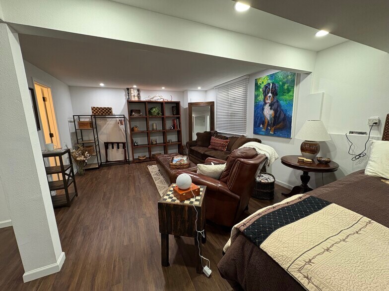 Building Photo - 9366 Cornell Cir