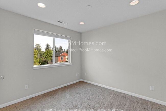 Building Photo - 3117 SW 173rd Ave