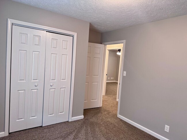 Building Photo - 357 Treeland Dr