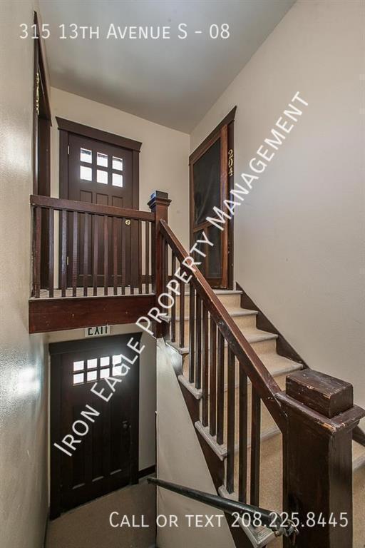 Building Photo - 315 13th Ave S