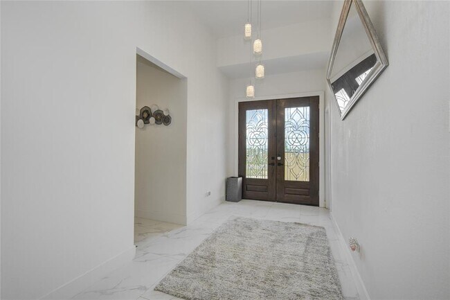 Building Photo - 582 Rd 5707