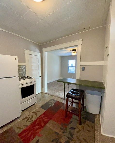 Building Photo - 1411 Portland Ave