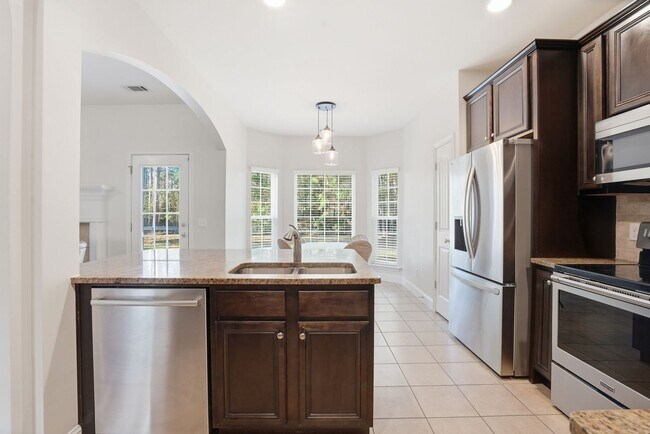 Building Photo - Beautiful Home for Lease in Buckhead