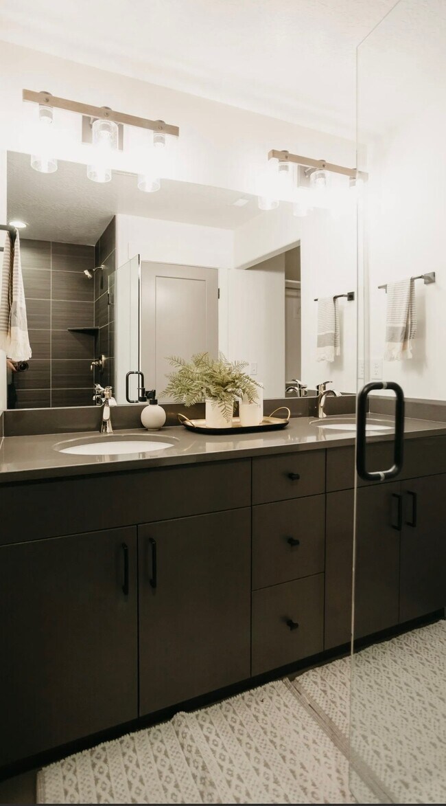 master bath - 4328 W Rex Peak Way