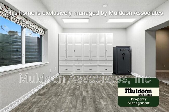 Building Photo - 13569 Park Meadows Dr