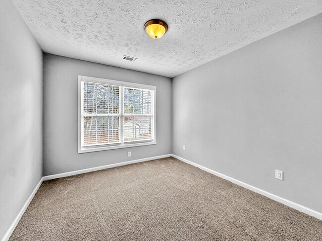 Building Photo - 2822 Arbor Ct