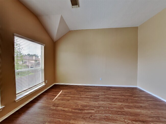 Building Photo - 26004 Castle Meadow Ln