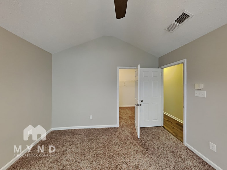 Building Photo - 7535 Henderson Park Rd