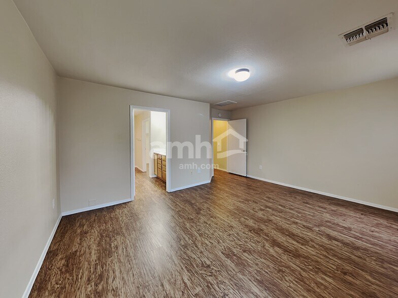 Building Photo - 7023 S Calypso Ct