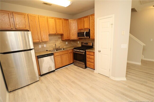 Building Photo - 8631 Neuse Club Ln