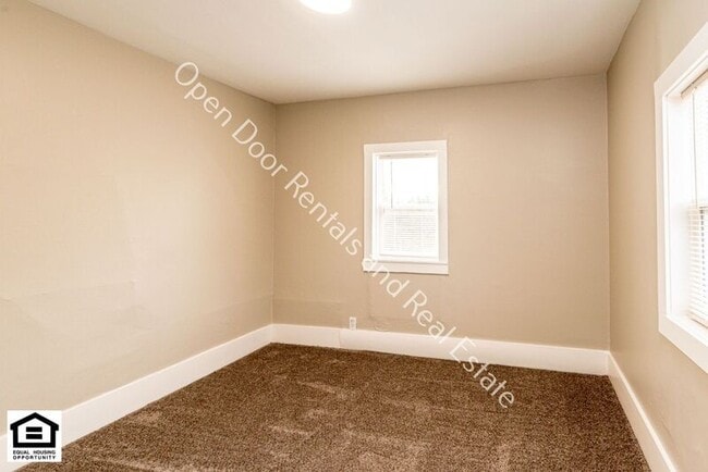 Building Photo - 1409 W King St