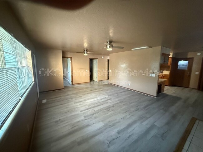 Building Photo - 118 SW 1st St