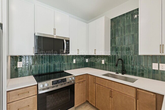 Building Photo - 1624 NW 17th St