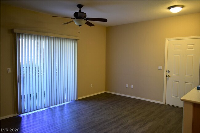 Building Photo - 2291 W Horizon Ridge Pkwy