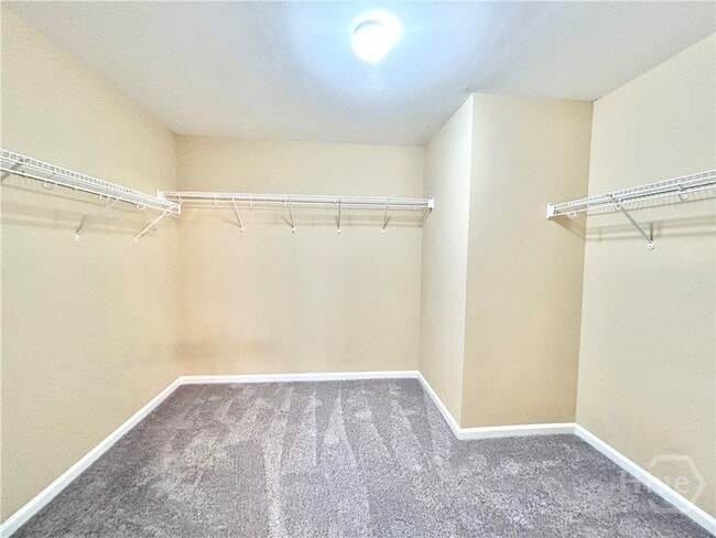 Building Photo - 19 Bainbridge Way