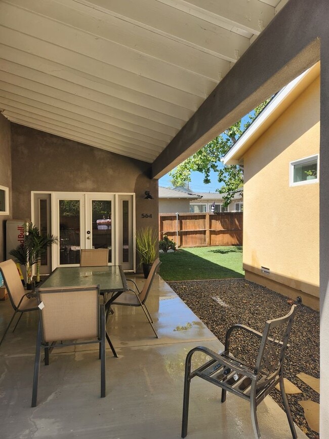 Building Photo - Upgraded Home Next to Chapman University