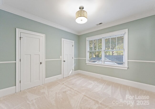 Building Photo - 3125 Pinehurst Pl
