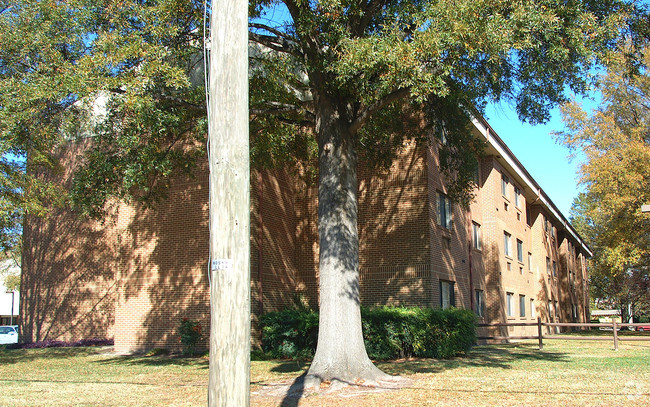 Building Photo - Granby House