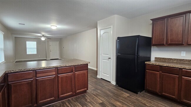 Building Photo - 12025 Windage Dr